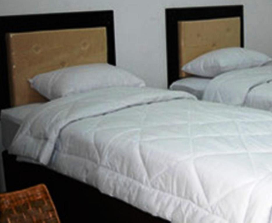 Waingapu Hotel Sinar Tambolaka الغرفة الصورة