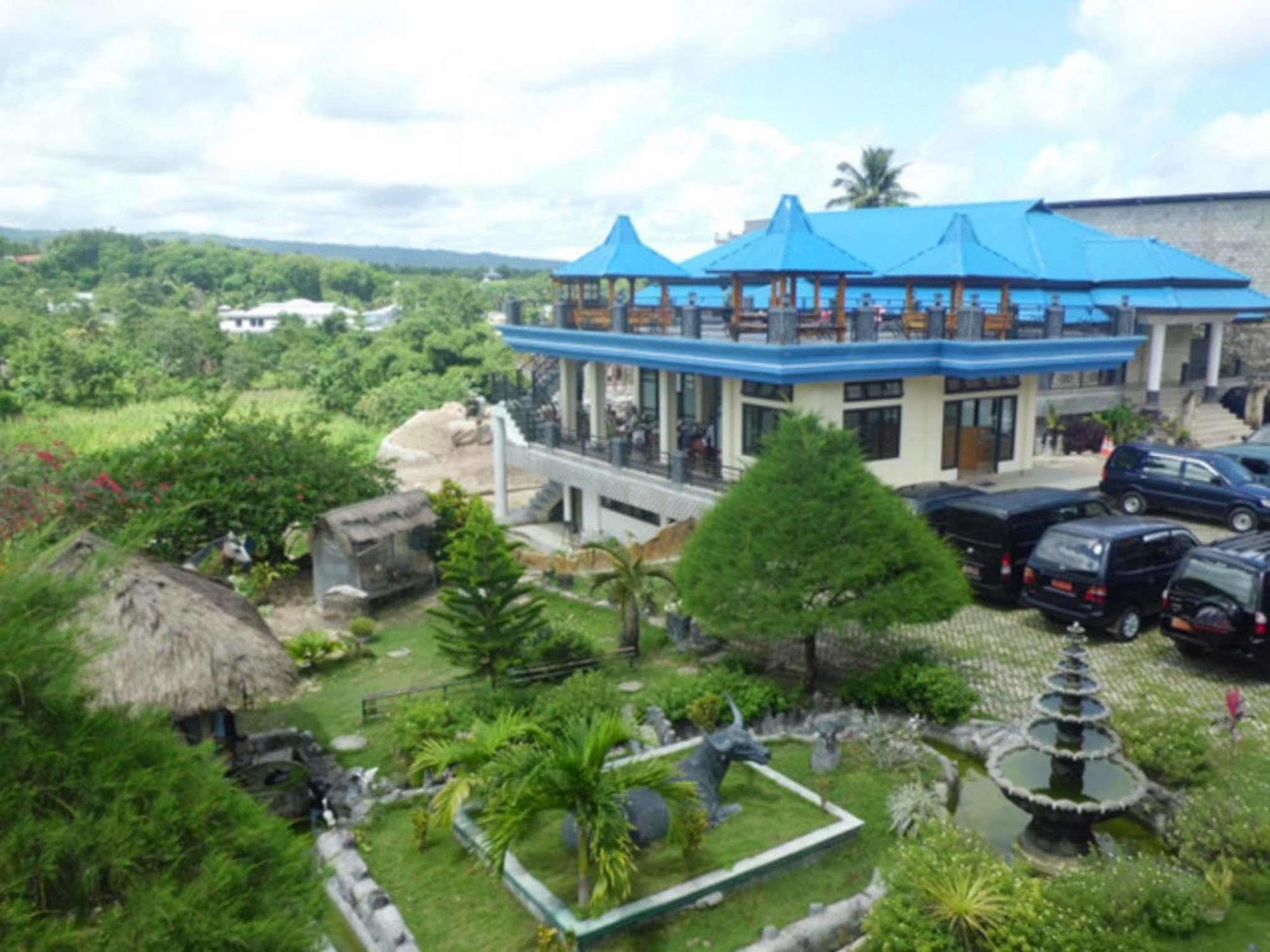 Waingapu Hotel Sinar Tambolaka المظهر الخارجي الصورة